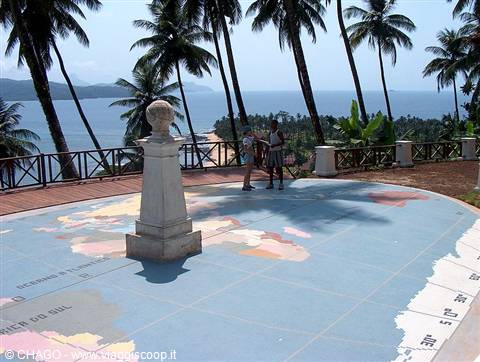 Sao Tomè, monumento linea Equatore