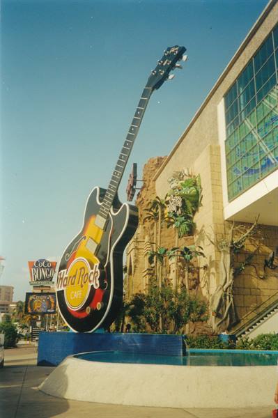 l' immancabile Hard Rock Cafè