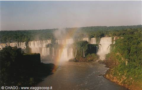 cascate con l' arcobaleno