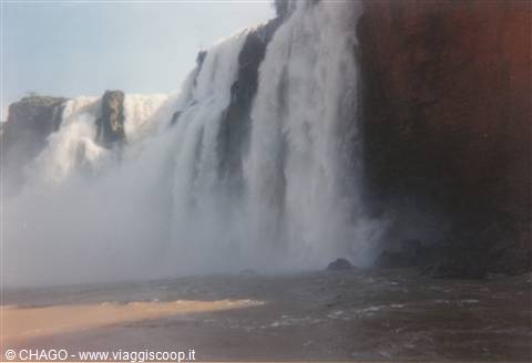 le cascate dal rio Iguaçù