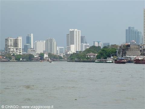 il quartiere di Farang dal fiume