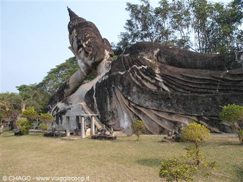 Buddha park, il Buddha dormiente