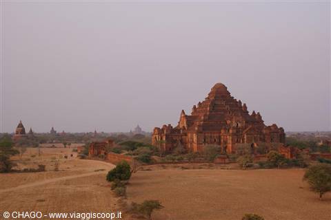 Bagan verso al tramonto