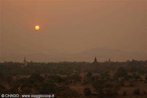 tramonto a Bagan