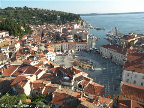 Piran: piazza Tartini vista da San Giorgio
