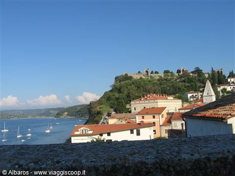 vista del castello di Piran dal campanile di San Giorgio