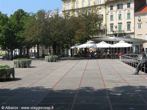vicino Piazza Tito