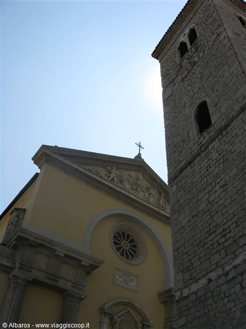 chiesa di S. Maria Assunta e campanile pendente