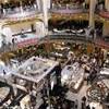 l'interno della Gallerie La Fayette FRANCIA 