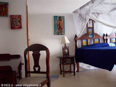 INTERNO CAMERA VILLA MARE