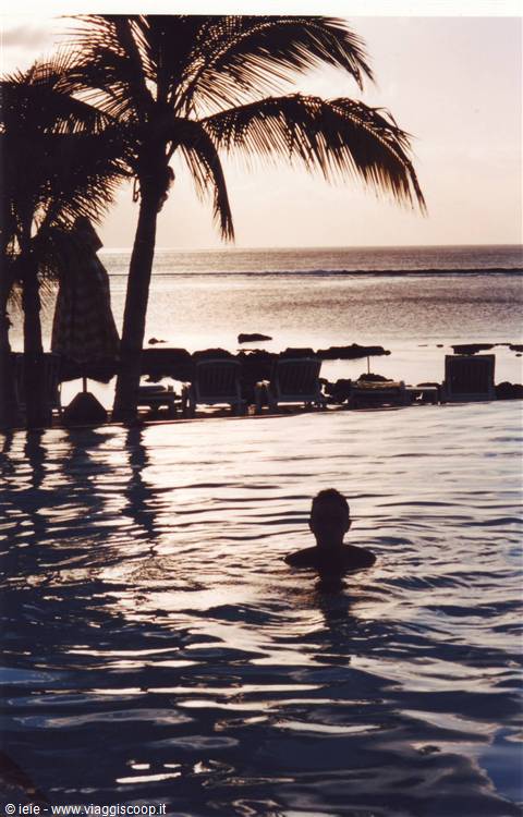 piscina dell'hotel che sembrava di essere in mare