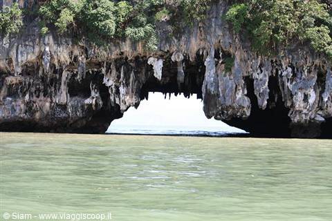 13/12/08 Escursione James Bond Island, una grotta