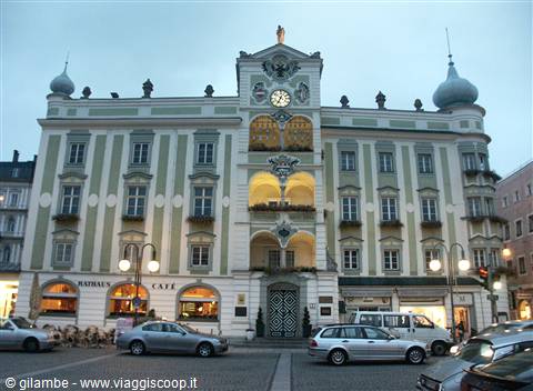 Salzkammergut 061 - Gmunden - Rathaus e Carillon di campane in ceramica