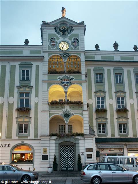 Salzkammergut 062 - Gmunden - Rathaus e Carillon di campane in ceramica