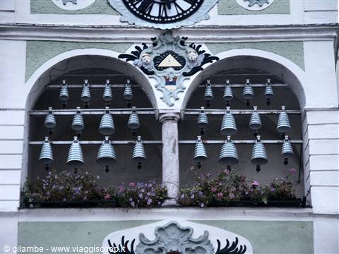 Salzkammergut 063 - Gmunden - Rathaus e Carillon di campane in ceramica