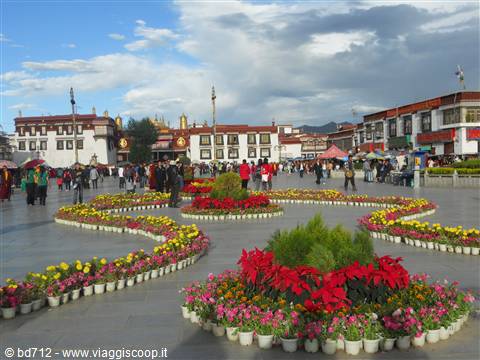 piazza del tempio Jokhang