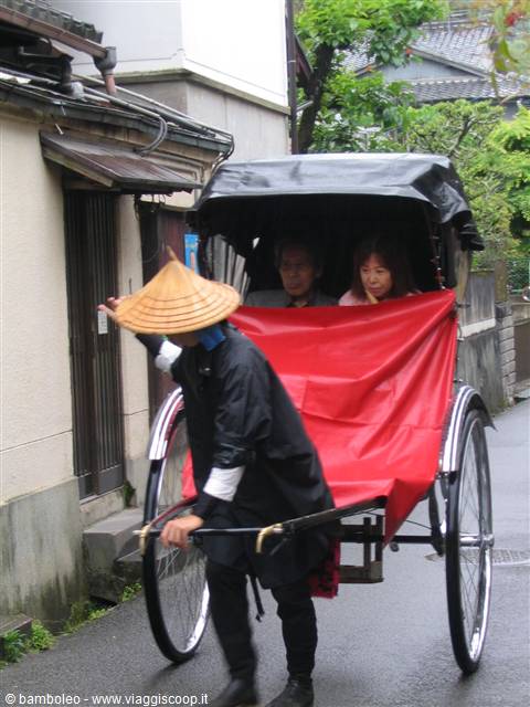 Taxi...