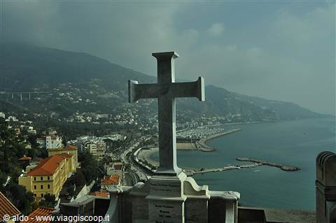 Mentone-veduta dal vecchio cimitero del castello