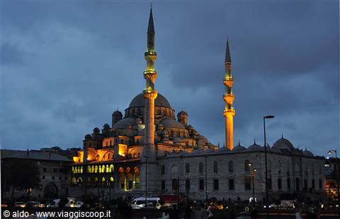 Moschea Yeni Camii