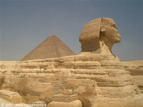 Sfinge e piramide