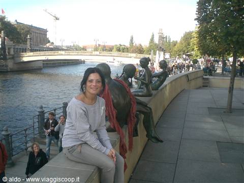 Statue di bronzo lugo la Sprea