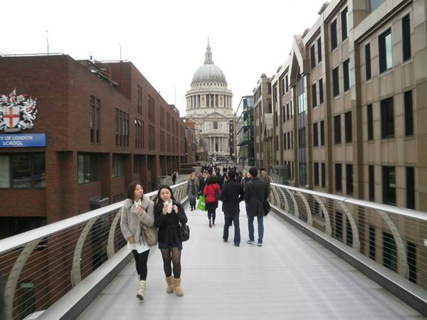 millenium bridge