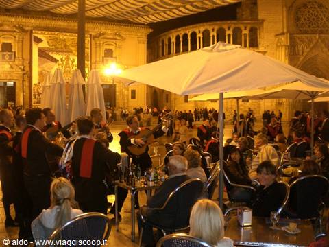 Piazza de la Virgin by night