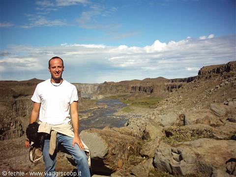 Verso Dettifoss