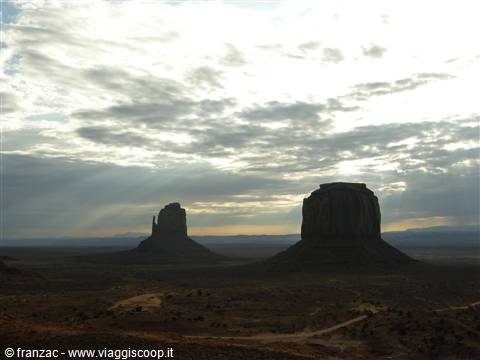 Monument Valley - L'alba alle Buttes