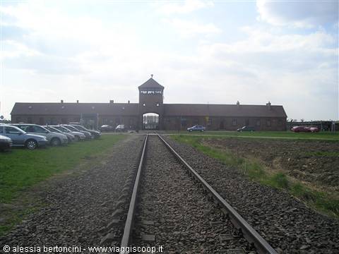 Birkenau, il portone della morte