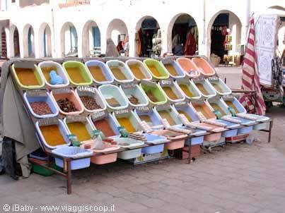 Spezie in un bazar