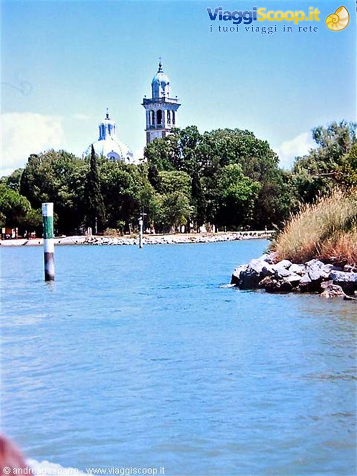 Santuario dalla laguna