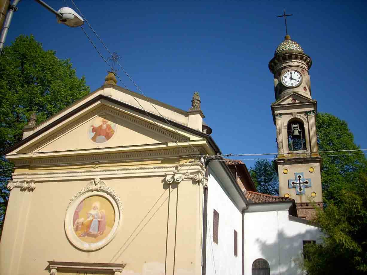 La chiesa nei pressi di Villa Genova