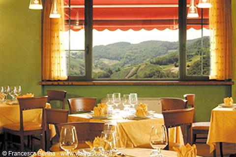 Nelle sale della Trattoria Quaglini di Borgo Priolo