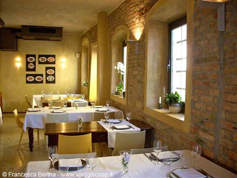 Nella sala del Ristorante Da Giacomo di Pizzighettone