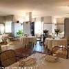 Nella sala del Ristorante La Fioraia di Castello di Annone ITALIA 