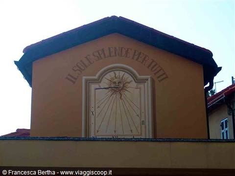 Una meridiana a San Martino, che promette Sole
