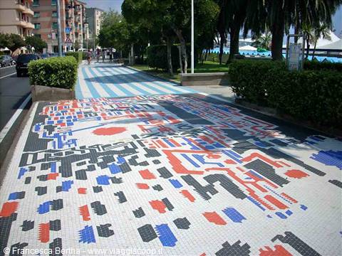 I mosaici artistici del Lungomare