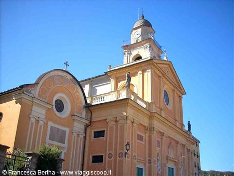Chiesa Parrocchiale di San Giorgio, con l'Oratorio di San Bernardo