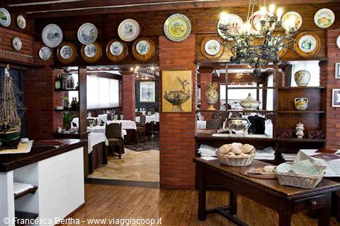 Nella sala del Ristorante Manuelina di Recco