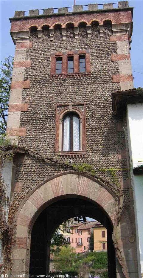 La Torre trecentesca presso Villa Maggi Ponti