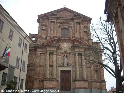 Le chiese nel centro storico di La Morra
