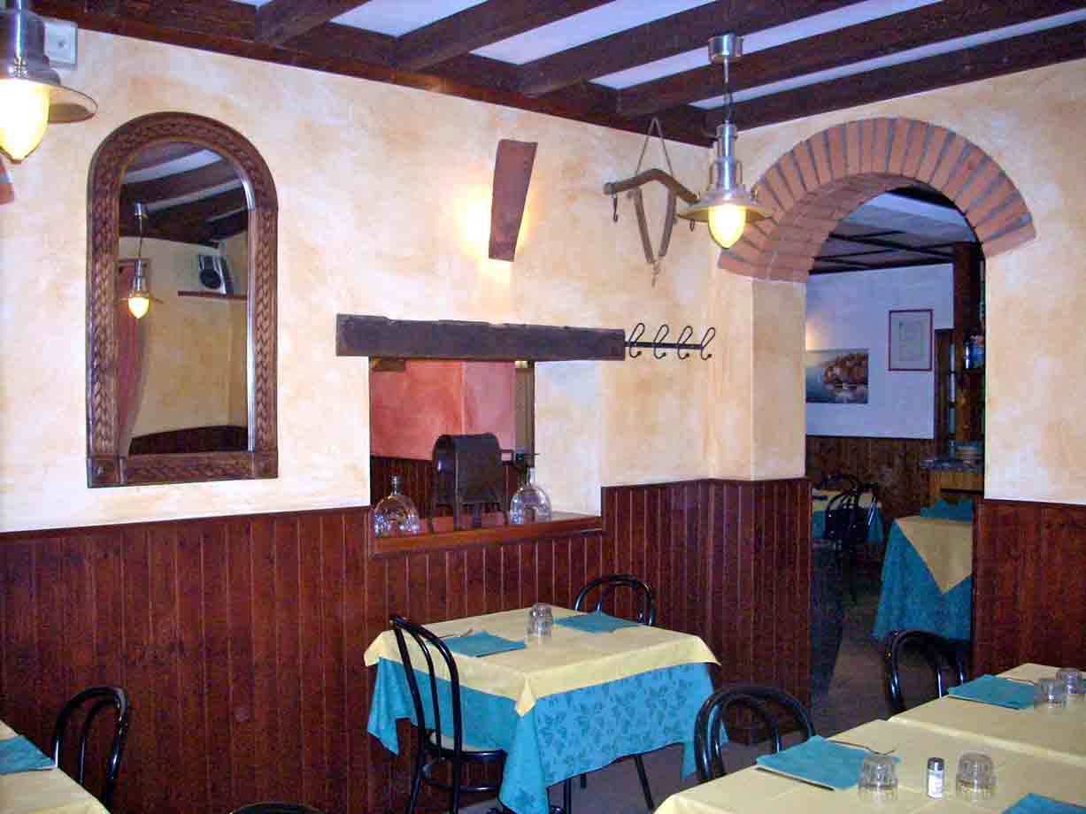 Nelle sale della Trattoria Bell'Italia di Abbiategrasso