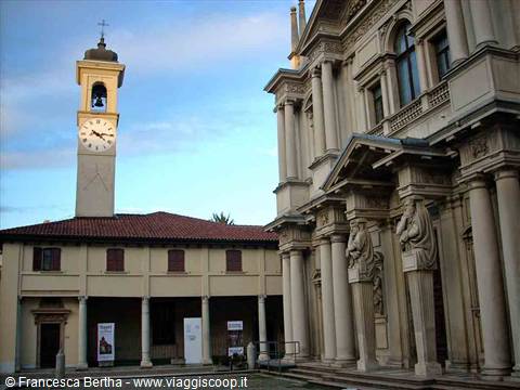 Saronno, davanti al Santuario
