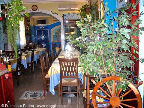 Nella sala del Ristorante Positano da Biagio a Saronno