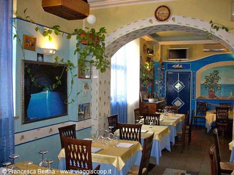 Nella sala del Ristorante Positano da Biagio a Saronno