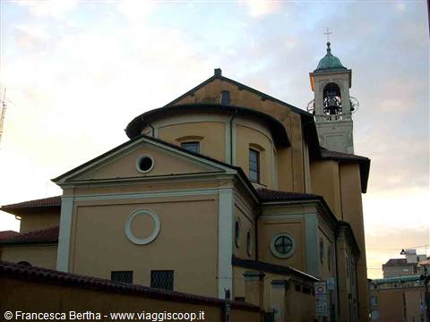 Una chiesa saronnese