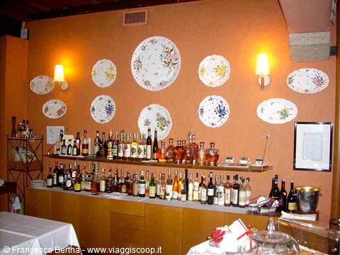 Ceramiche Vecchia Lodi esposte nel Ristorante La Quinta