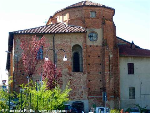 Veduta laterale della chiesa di San Martino