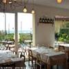 Nella luminosa sala del Ristorante Mezzo Marinaio ITALIA 